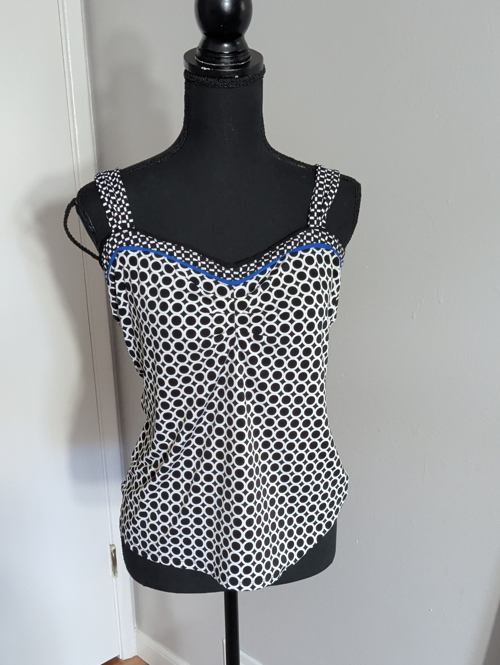 White House Black Market Black & White Circle-Print Camisole with Blue Trim
